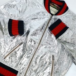 Gucci Crackle Leather Bomber Jacket Metallic Silver Size EU 36 slim fit xxs